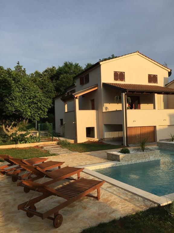 Holiday Home Maver Forty Poreč Exteriör bild